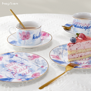 创意马卡龙浪漫四口碗碟套装 家用陶瓷碗盘组合 欧式网红餐具勺子套装 宫廷风